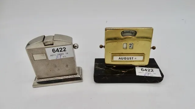 1 Feuerzeug + 1 ewiger Kalender