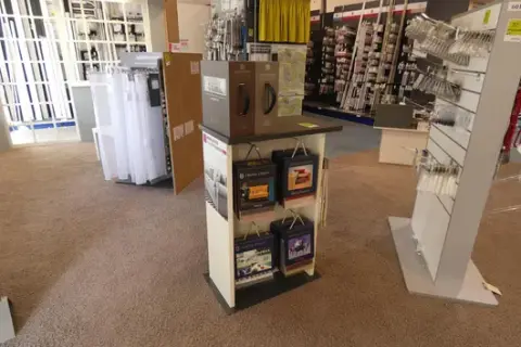 Sample stand, with contents (upholstery fabrics)