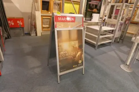 Customer stopper