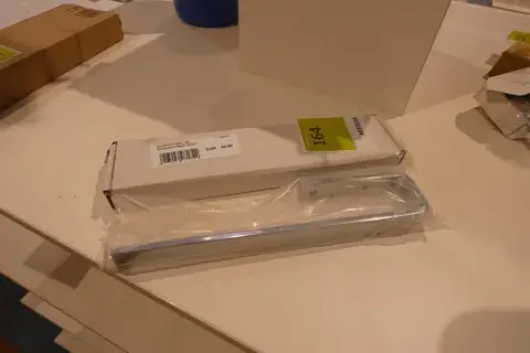 Towel holder