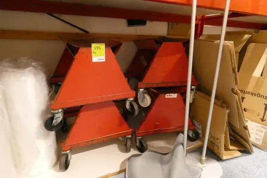 4x chariots de transport à roulettes