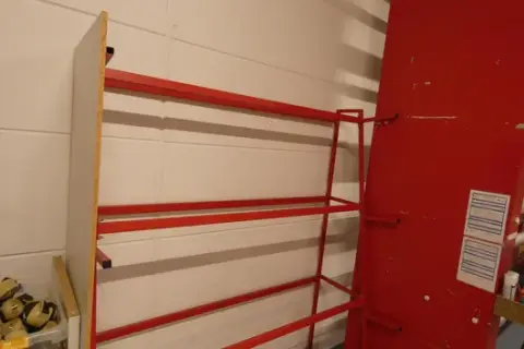 Étagère, avec plateau en bois