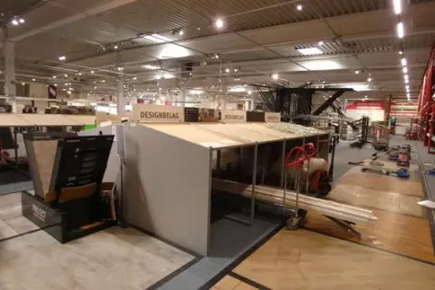 Présentoir, sans contenu