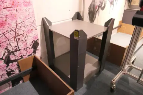 Étagère de table