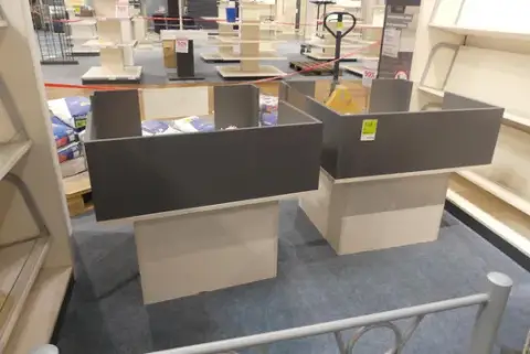 2x table de fouille en bois