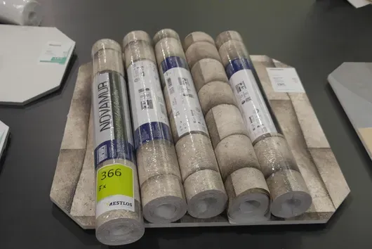 5 rouleaux de papier peint intissé