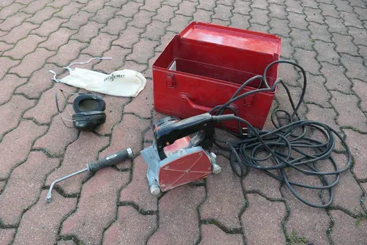 Mafell - Elektrické nářadí pro práce na podlahách v kovovém kufru