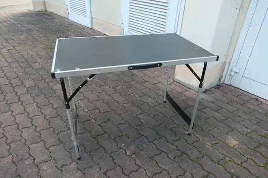 Skládací stůl