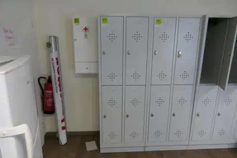 Skříň na oblečení