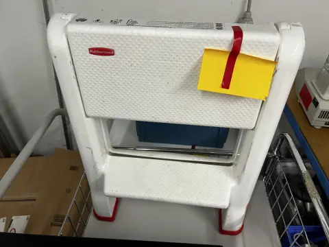 Marchepied RUBBERMAID