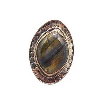 STERLING SILBER RING MIT LABRADORIT.