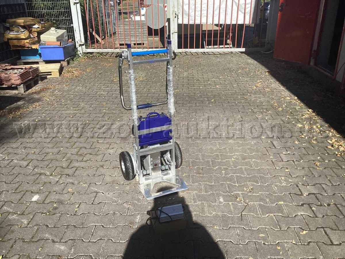 1 elektrický schodolez DM-System GmbH a xsto CO LTD
