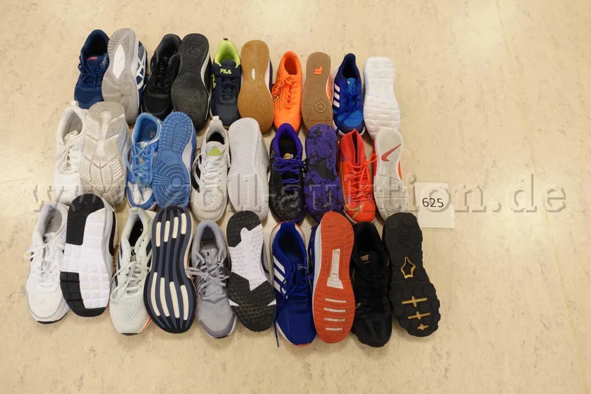 15 x chaussures de sport, occasion, unisexe, marques diverses, taille 37,5-45,5