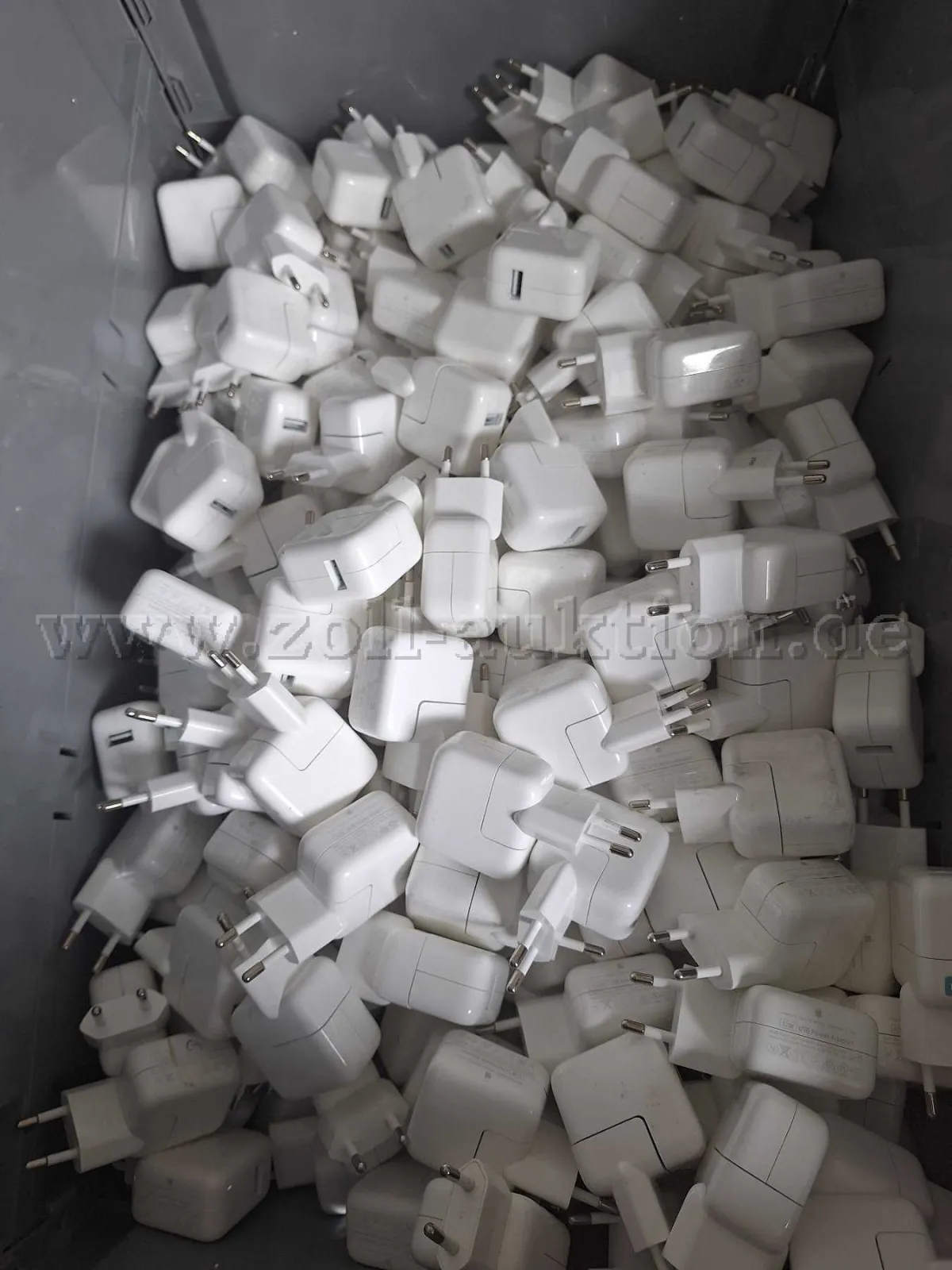 280 Apple 12W USB Power Adapter / USB Netzteil