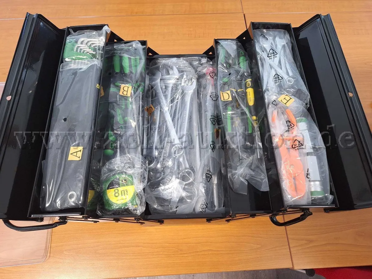 1 John Deere tool box 65-piece
