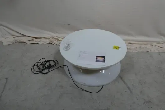 Table basse, éclairée avec télécommande