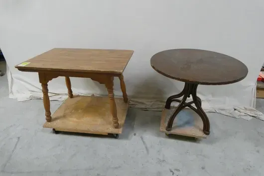 2x table d'appoint, sans planches à roulettes