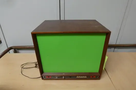 Trubičkový televizor, vadný