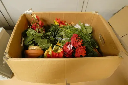 Partij kunstbloemen