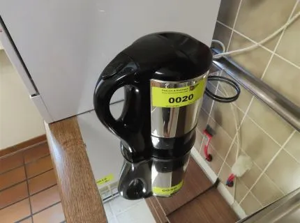 1 waterkoker, fabr.: Rowenta
