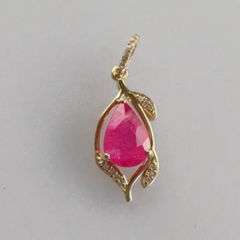 Ruby / diamond pendant - yellow gold 585/000 (14 K), natural ruby pear cut 2.26 ct