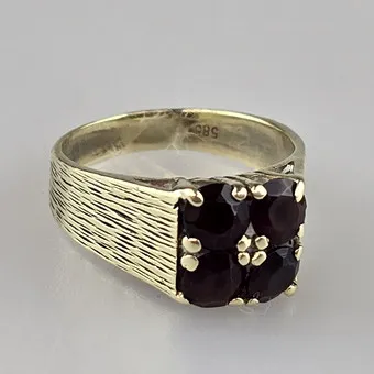 GRANATRING - Gelbgold 585/000 (14K), Ringgröße 52.