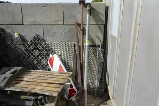 2 stavební vzpěry