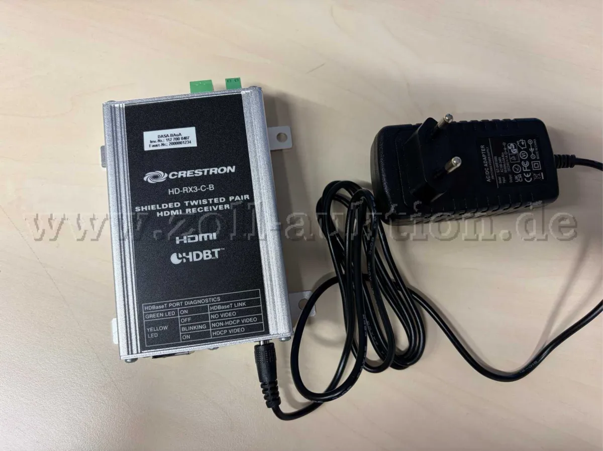 4 Crestron Receiver 2x und Crestron Transmitter 2x