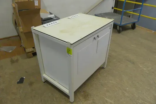 Varian - Turbomoleculaire pomp met laboratoriumonderkast