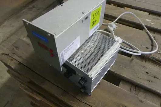 CTI-Cryogenics - Zobrazení teploty a napájecí zdroj