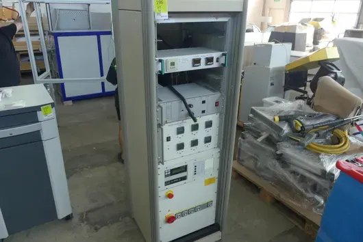 Armoire de commande pour installation de transfert sous vide, équipée (Varian Dual, Eurotherm)