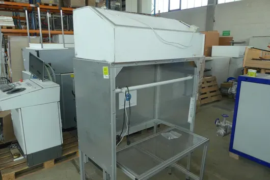 Laminar flow workstation, aluminium profile