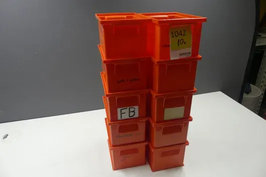 10x stacking boxes, orange
