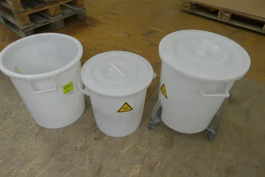 3 plastic bins, partly mobile, partly with lid