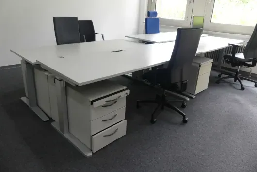 Ensemble de poste de travail avec 1 bureau à hauteur réglable électrique