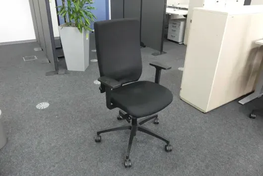 1x Krzesło biurowe