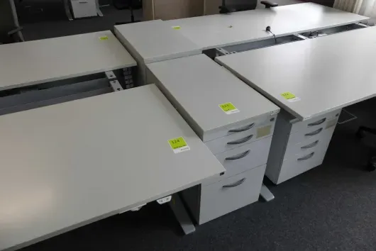 2x kontenery biurkowe