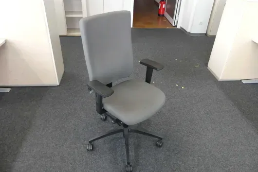 1x Krzesło biurowe