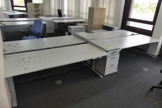 4x bureaux à hauteur réglable électrique