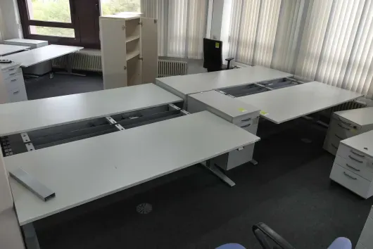 4x Bureau à hauteur réglable électrique