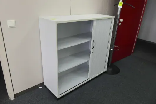 1x Sideboard