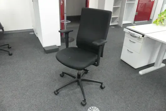 1x Bürostuhl
