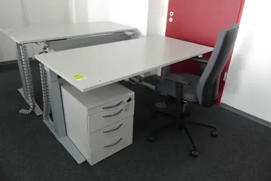 Ensemble de poste de travail avec 1 bureau à hauteur réglable électrique