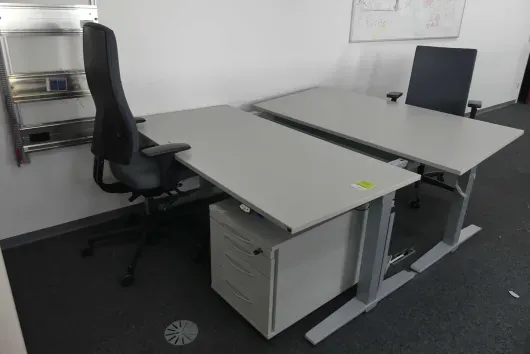 Ensemble de poste de travail avec 1x bureau à hauteur réglable électrique