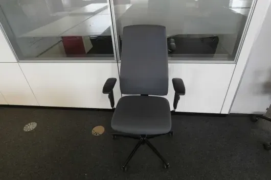 1x Bürostuhl