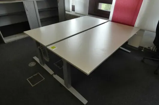 2x bureau à hauteur réglable électrique