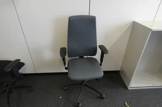 1x Krzesło biurowe