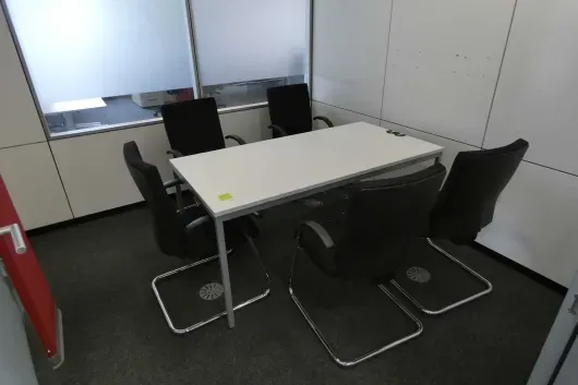 Einrichtung Besprechungszimmer
