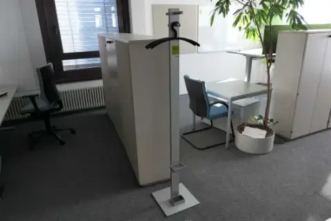 1 coat rack