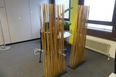 2 séparateurs de bureau